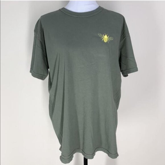 NWOT Handmade Embroidered Bee Tee Shirt Comfort Colors - Picture 1 of 4